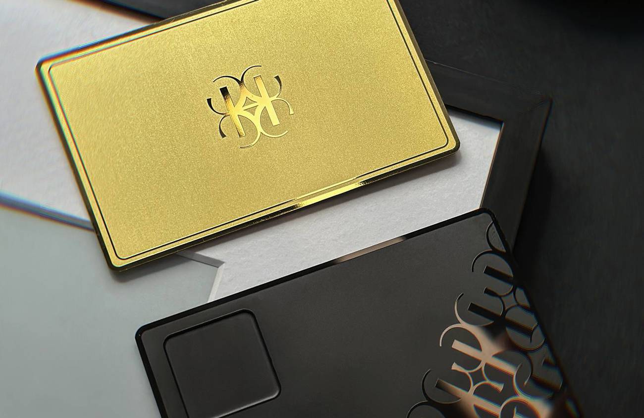 FDS Cardsin valmistama metallinen käyntikortti: Kulta