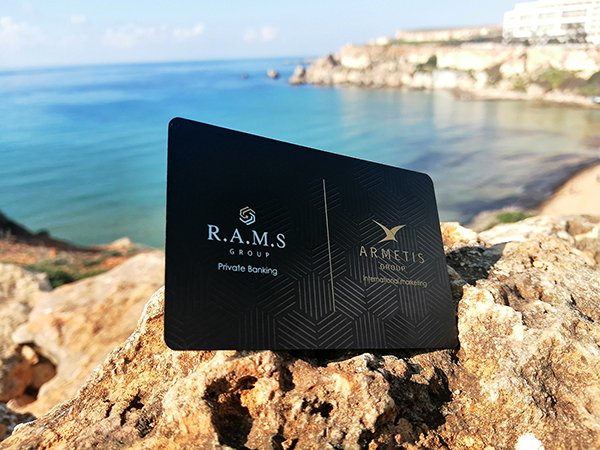 NFC business card, a smart choice for the tech-savvy professional