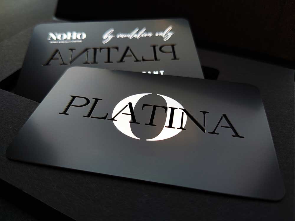 Platina metal card