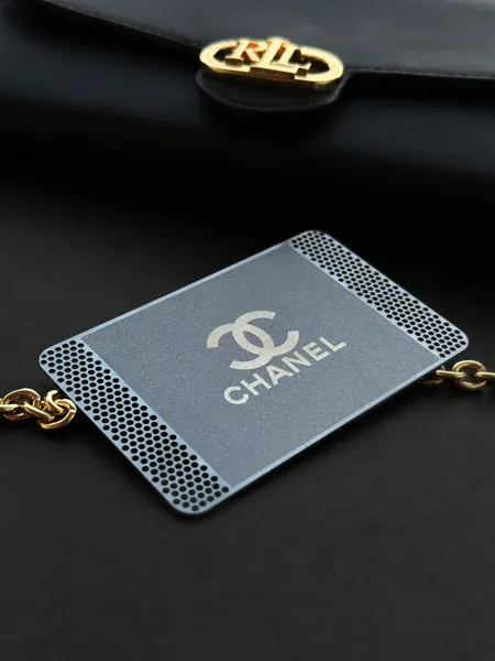 Chanel: FDS Cardsin valmistama kortti