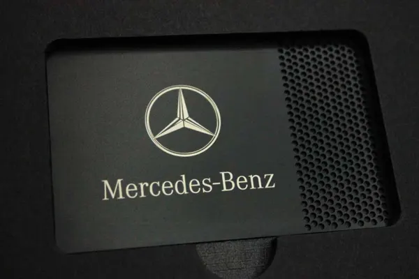 Mercedes-Benz: FDS Cardsin valmistama kortti
