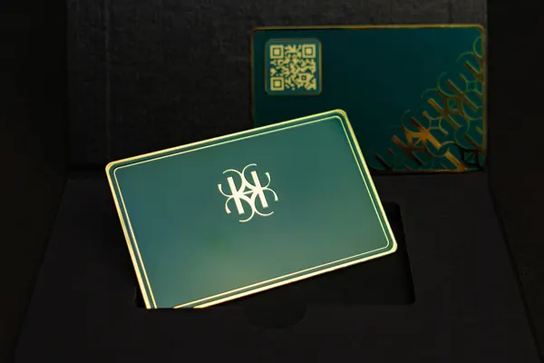 Green monogram: FDS Cardsin valmistama kortti