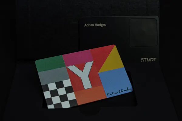 Colour print: FDS Cardsin valmistama kortti