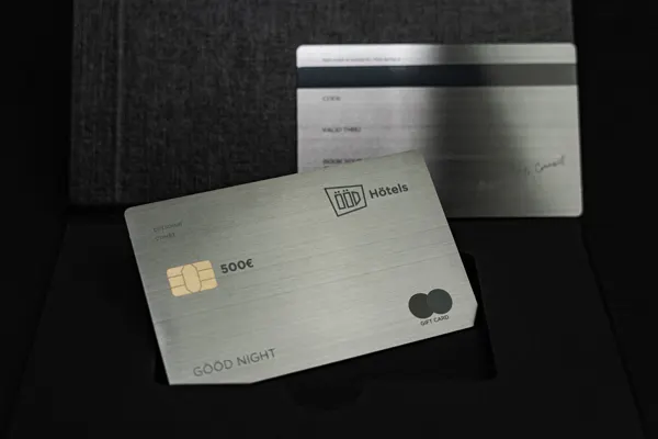 Silver card and chip: FDS Cardsin valmistama kortti